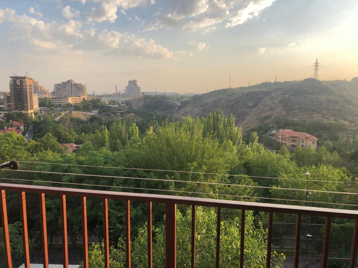 Vila Karen'S Dom & Terrace Jerevan Exteriér fotografie